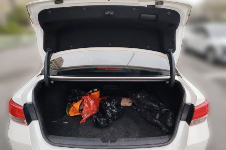 Used Kia K5 2016 2.0L Automatic LUX Trunk