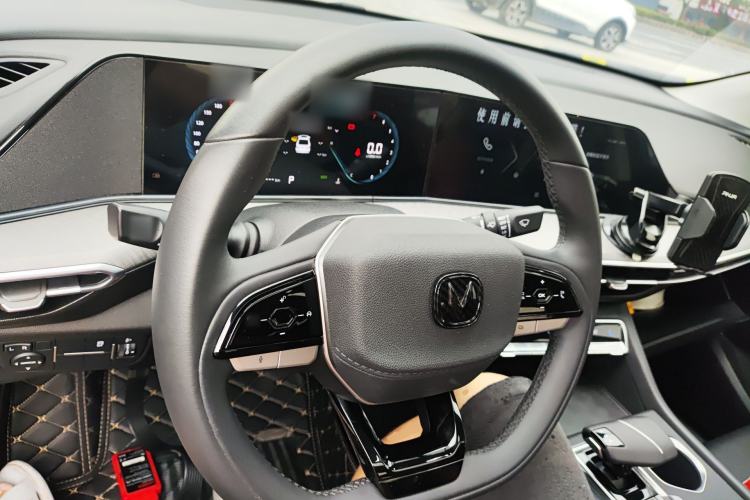 Used CHANGAN Eado 2022 PLUS Blue Whale NE 1.4T GDI DCT Prestige Edition
