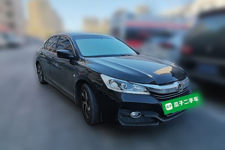 Used Honda Accord 2016 2.0L Comfort Edition Front Right 45 Deg