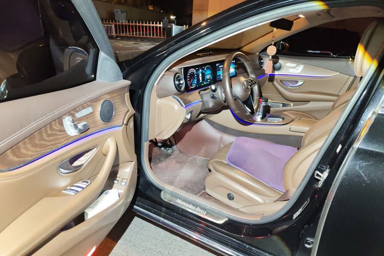 Used Mercedes-Benz E-Class New Energy 2022 E 350 e L Plug-in Hybrid Sedan Driver Seat