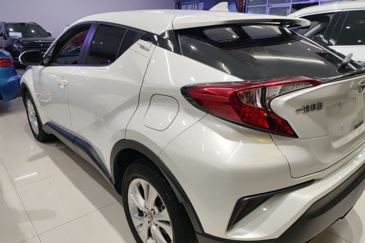 Used Toyota IZOA 2022 2.0L Yixing Version