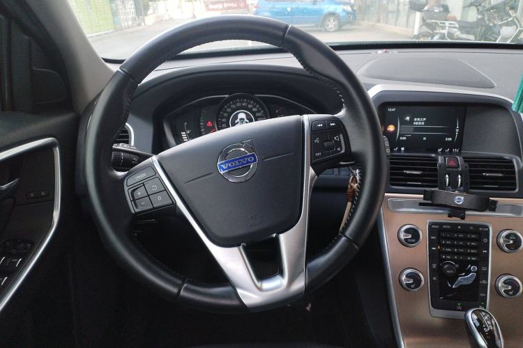 Used Volvo XC60 2017 T5 Smart Upgrade Edition