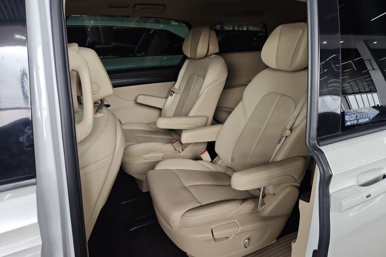 Used Buick GL8 2022 ES Landtrek 653T Luxury Edition
