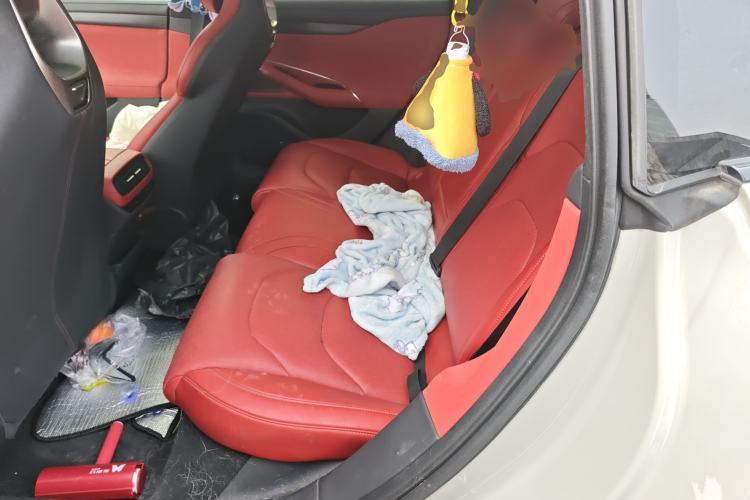 Used Xiaomi Auto SU7 2024 Four-Wheel Drive Ultra-Long Range Advanced Intelligent Driving Max Edition
