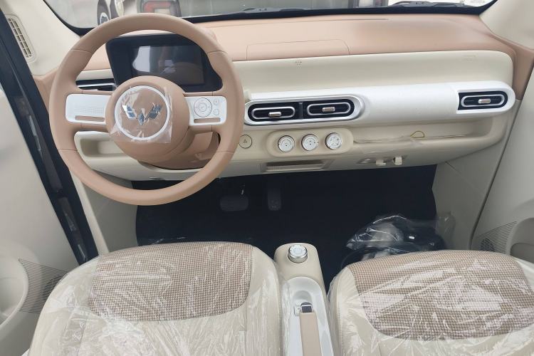 Used Wuling Hongguang MINIEV 2024 3rd Generation 215km Youth Edition