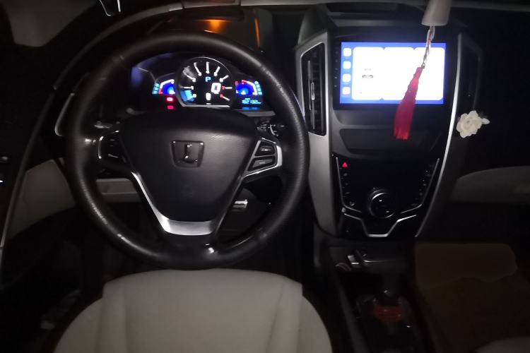 Used Luxgen U6 SUV 2014 1.8T ZhiZun Model
