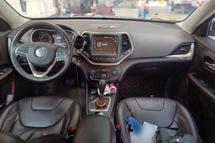 Used Jeep Cherokee 2014 3.2L High-Performance Version
