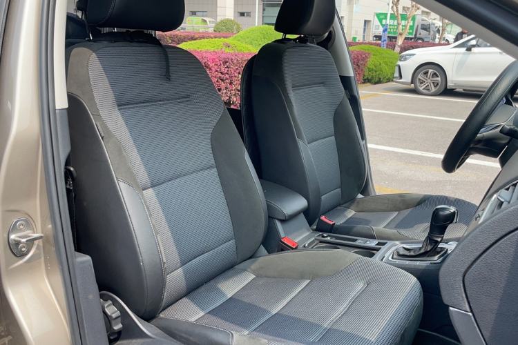 Used Volkswagen Golf 2020 Zhiai Edition 280TSI DSG Comfort Model Right Front Seat