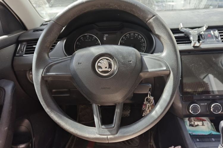 Used Skoda Octavia 2017 Classic Model 1.6L Automatic Standard Edition
