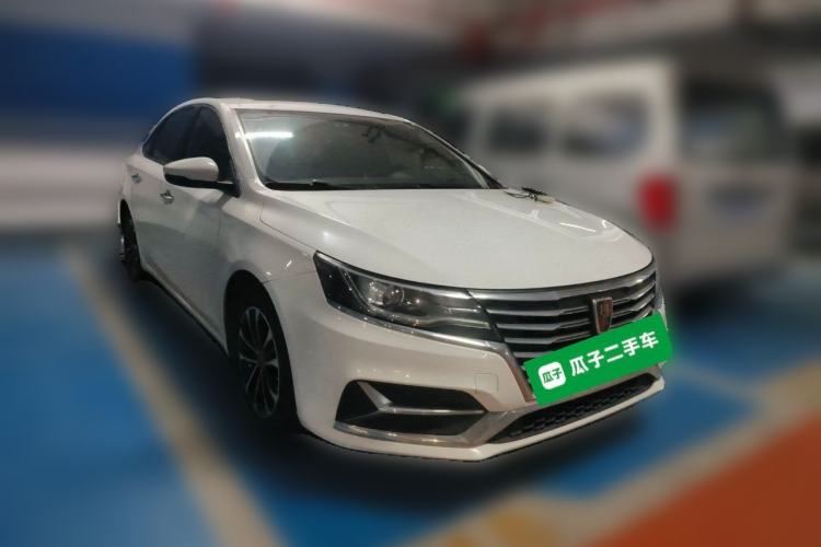 Used Roewe i6 New Energy 2019 PLUS 50T 4G Connected Glory Luxury Edition Front Right 45 Deg