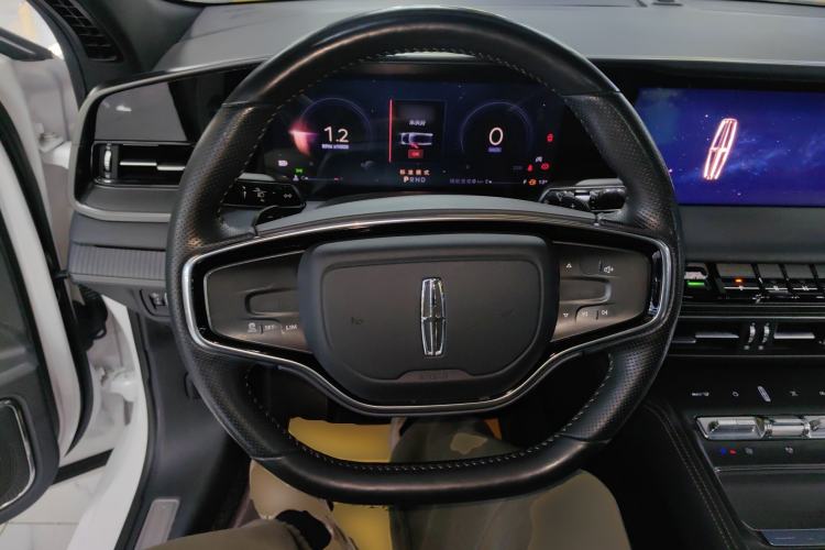 Used Lincoln Z 2022 Facelift iCool Deluxe Edition
