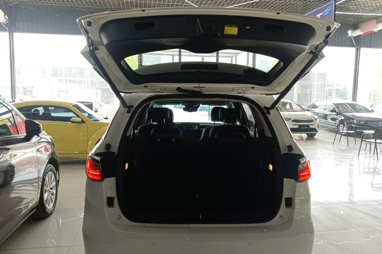 Used BYD Song MAX 2019 1.5T Automatic Smart Connect ZhiLian RuiDong 6-Seater China V Standard Trunk