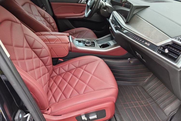 Used BMW X5 2023 xDrive 30Li M Sport Package Right Front Seat