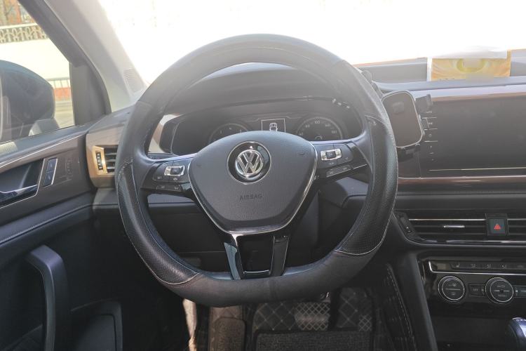 Used Volkswagen Tharu 2019 280TSI Two-Wheel Drive Luxury Version China VI Standard