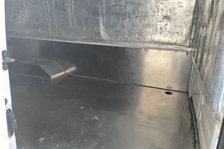 Used Foton Toano 2023 2.8T Manual Jixiang Van Extended Wheelbase Ultra-High Roof with Rear Dual Tires 3-Seater