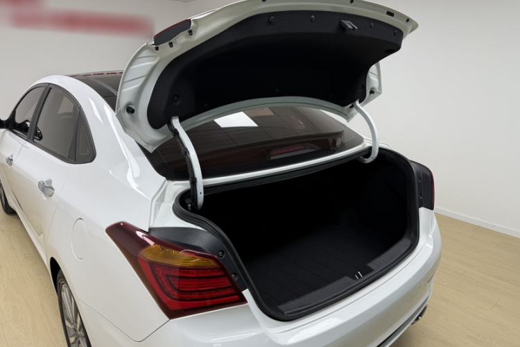 Used Hyundai Mistra 2017 1.8L Automatic Deluxe DLX Model China V Emission Standard
