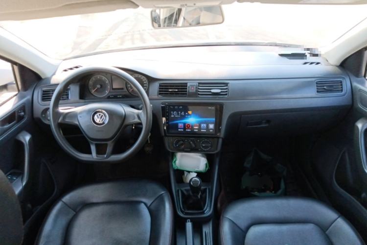 Used Volkswagen Santana 2016 1.6L Manual Fashion Edition Center Console