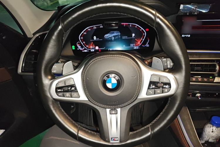 Used BMW X5 2020 xDrive40i Luxury Model with M Sport Package Steering Wheel