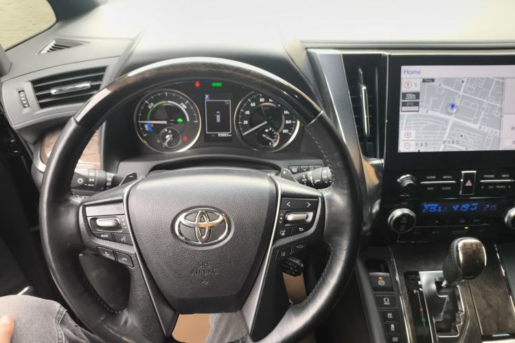 Used Toyota Alphard 2021 Dual-Engine 2.5L Luxury Edition
