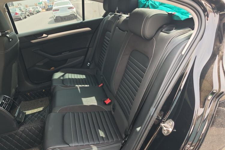 Used Volkswagen Magotan 2020 280TSI DSG Comfort Edition Left Rear Seat