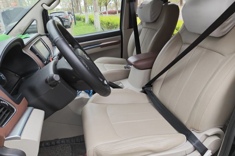 Used FORTHING Lingzhi 2020 M5L 1.6L Luxury 7-Seater Left Front Seat