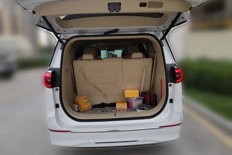 Used Buick GL8 2022 ES Landtrek 653T Luxury Edition Trunk