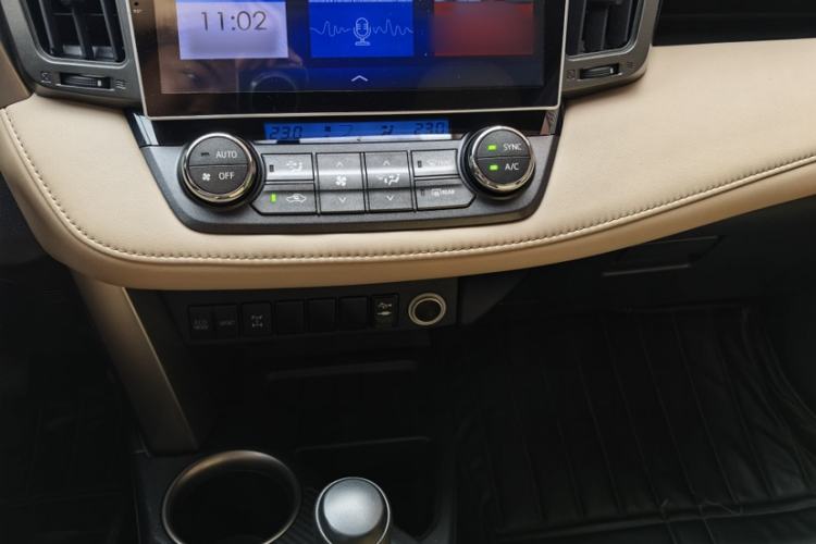 Used Toyota RAV4 2013 2.0L CVT Four-Wheel Drive Fashion Edition
