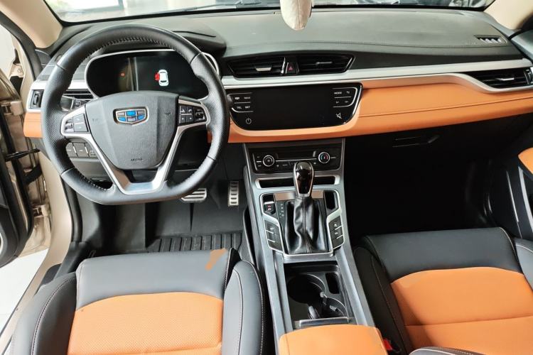 Used Geely Auto Vision S1 2018 1.4T CVT FENGXING Model Center Console