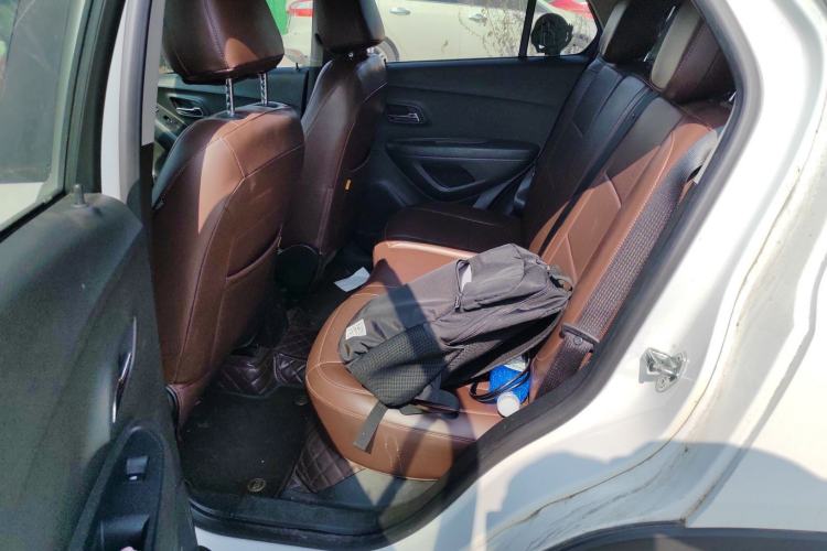 Used Chevrolet Trax 2016 1.4T Manual Two-Wheel Drive Comfort Version with Sunroof