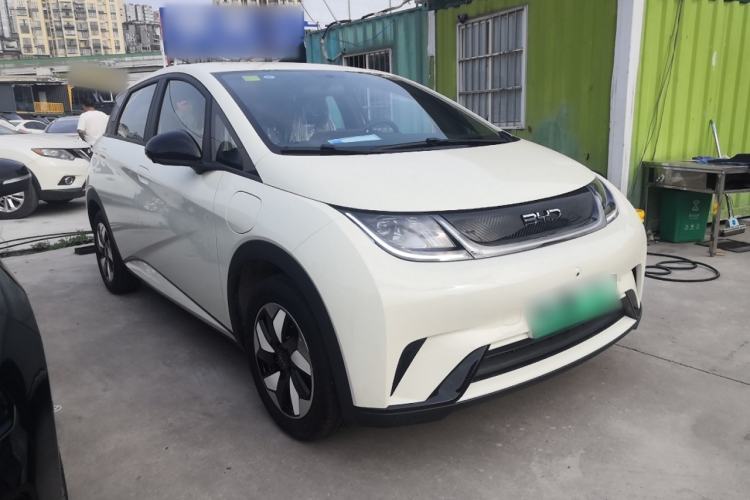 Used BYD Dolphin 2025 420km Free Edition Front Right 45 Deg