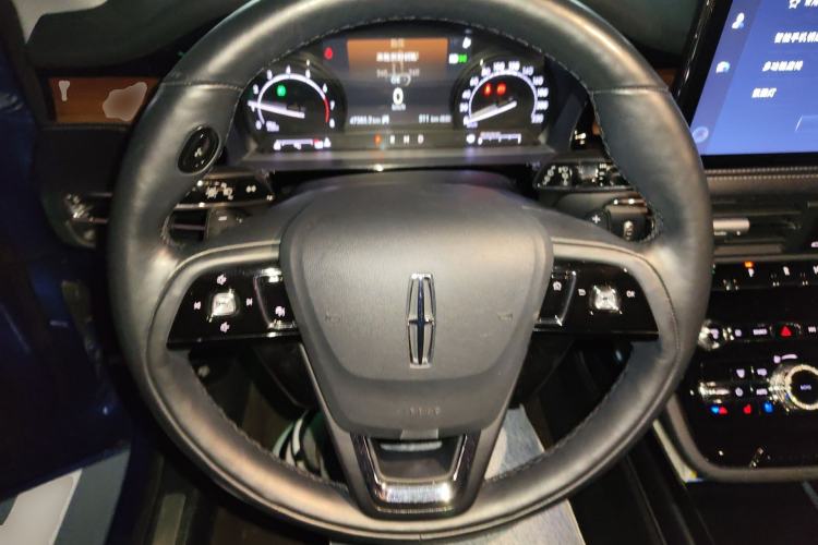 Used Lincoln Corsair 2020 2.0T Two-Wheel Drive Luxury Edition Steering Wheel