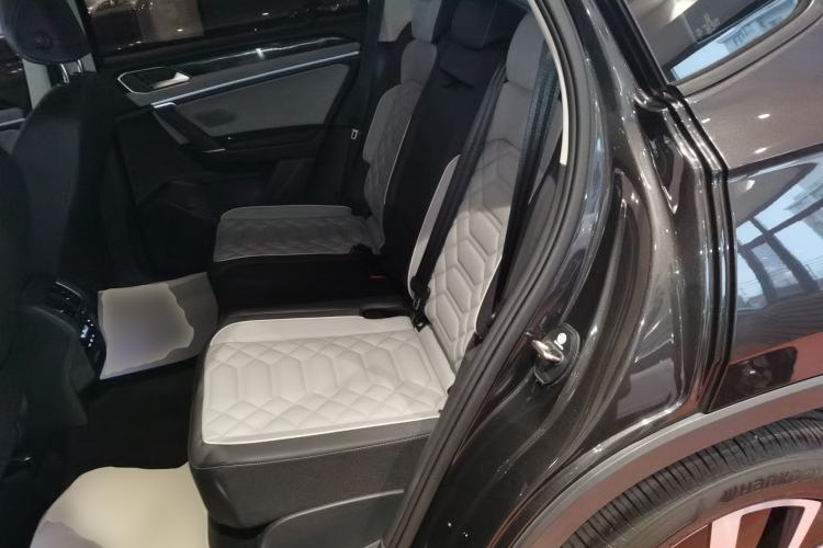 Used Volkswagen Tayron 2023 280TSI Two-Wheel-Drive Luxury Plus Advanced Version Left Rear Seat