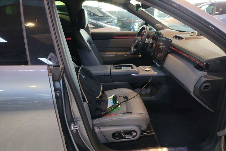 Used Zeekr 7X 2025 100 kWh Long-Range Rear-Wheel Drive with Intelligent Driving Features