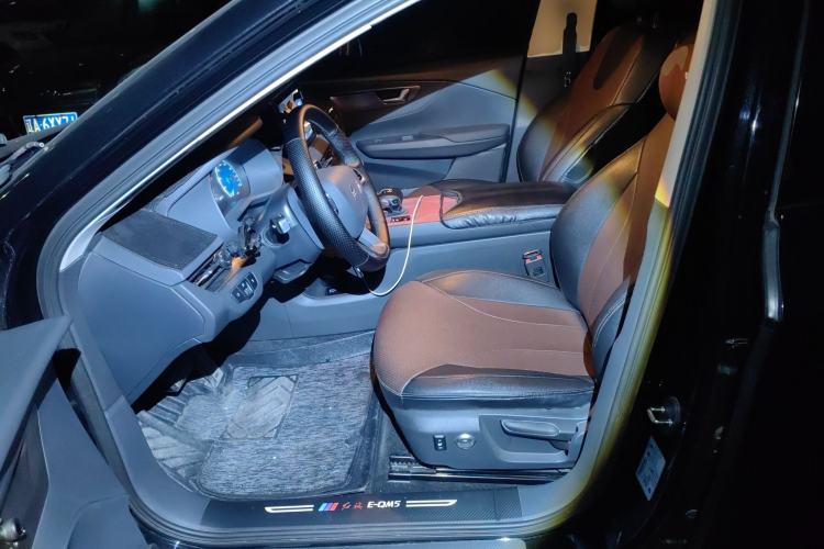 Used Hongqi E-QM5 2024 450km Range Commuter Version
