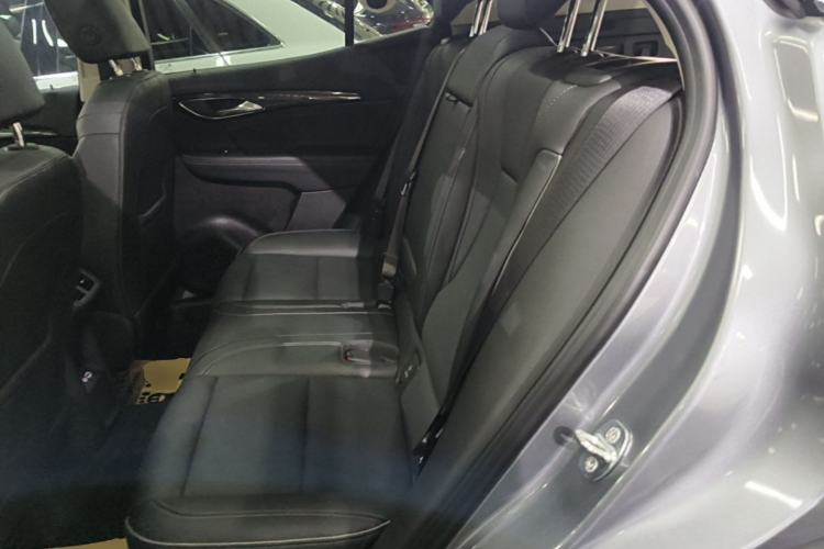 Used Buick Envision 2022 Encore S 652T Two-Wheel-Drive Luxury Model
