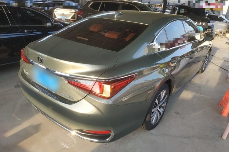 Used Lexus ES 2020 200 Excellence Edition Rear Right 45 Deg