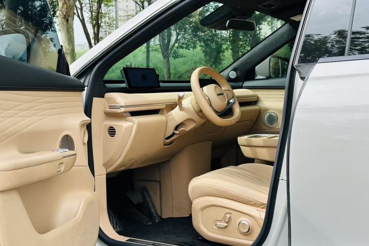 Used EXEED Star Era ET 2024 Extended-Range 240 Ultra All-Wheel Drive Interior 4