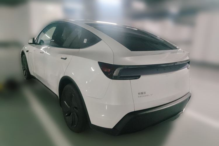 Used Tesla Model Y 2025 Rear-Wheel-Drive Version