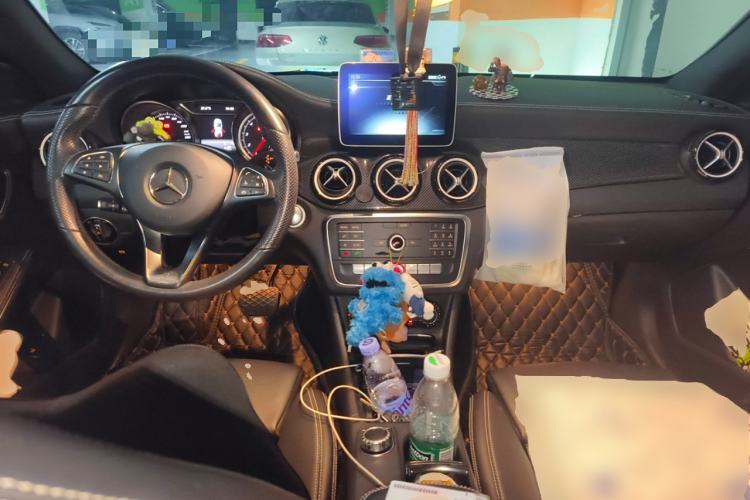 Used Mercedes-Benz CLA 2019 CLA 200 Night Edition Center Console