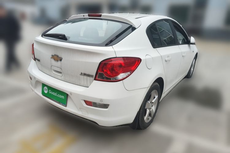 Used Chevrolet Cruze 2013 Hatchback 1.6L Manual Luxury Model
