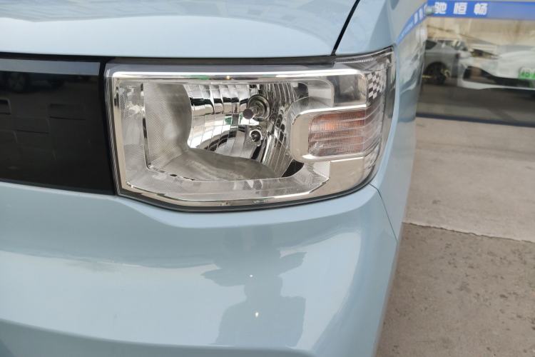 Used Wuling Hongguang MINIEV 2022 Easy Version Lithium Iron Phosphate
