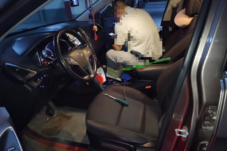 Used Hyundai Santa Fe 2013 2.4L Automatic 2WD Comfort Edition Left Front Seat