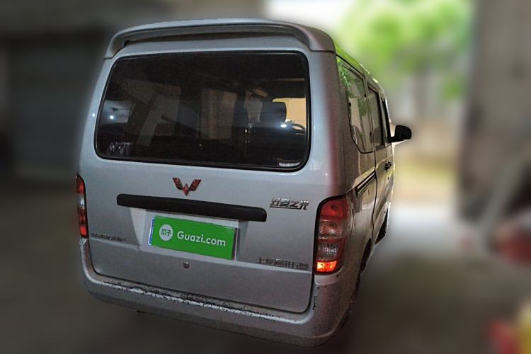 Used Wuling Zhiguang 2010 1.0L New Version Practical Short-Body L2Y
