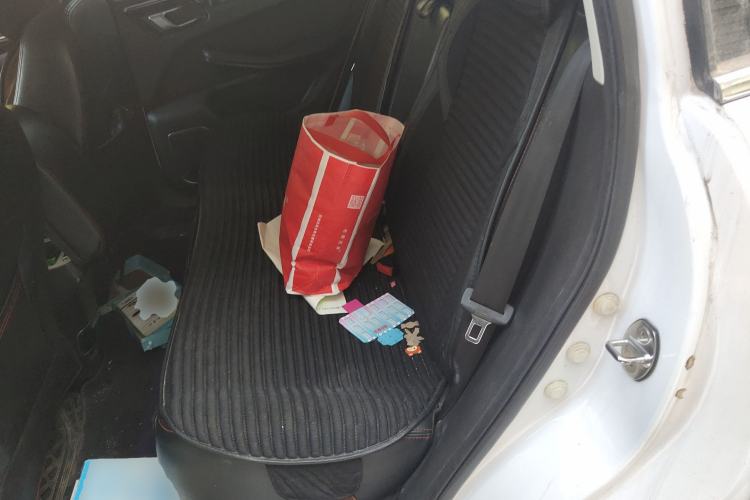 Used Zotye Domy X5 2015 1.5T Manual Luxury Version China IV Standard Left Rear Seat