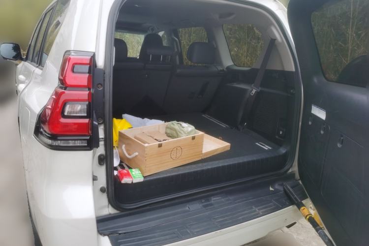 Used Toyota Prado 2018 3.5L Automatic TX-L with Rear-Mounted Spare Tire
