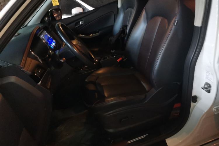 Used Venucia T70 2018 2.0L CVT Smart Enjoyment Version