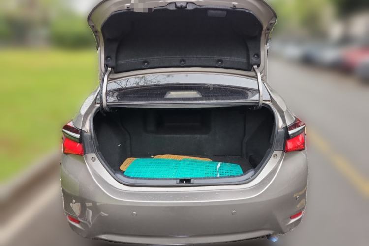 Used Toyota Corolla 2017 Revised Dual-Engine 1.8L E-CVT Leading Edition