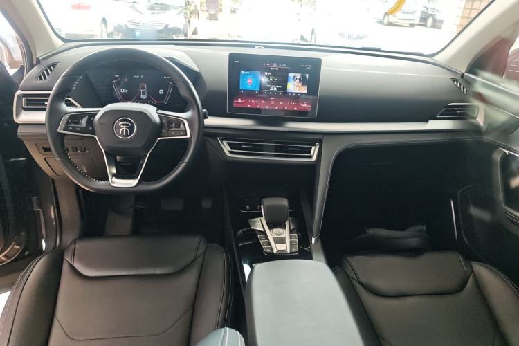Used BYD Song Pro 2019 1.5T Automatic Luxury Model Center Console