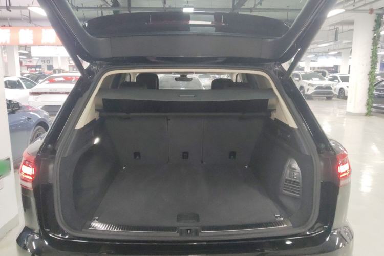 Used Volkswagen Touareg 2023 2.0 TSI RuiShang Edition
