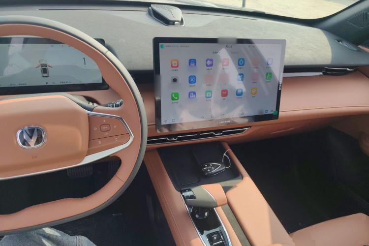 Used CHANGAN UNI-Z New Energy 2025 Model, Smart New Blue Whale 125km Battleship+ Version Center Console